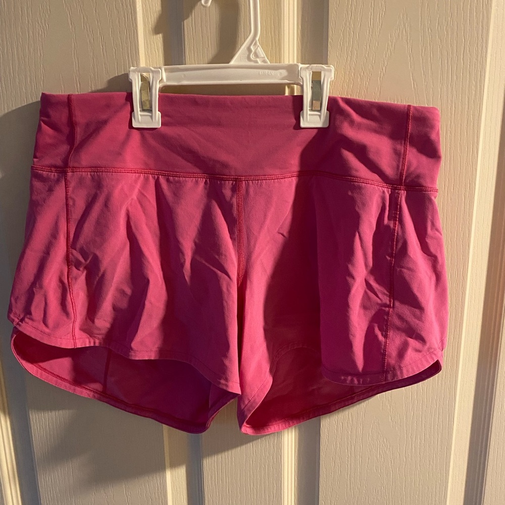 Lululemon speed up short mid ride 4”